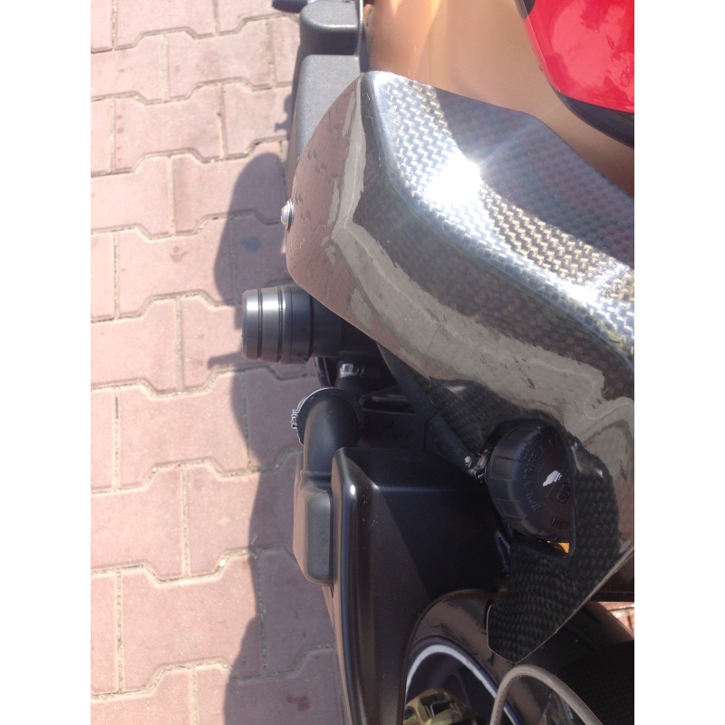 Aprilia TUONO 1000 (06-08) Arrow