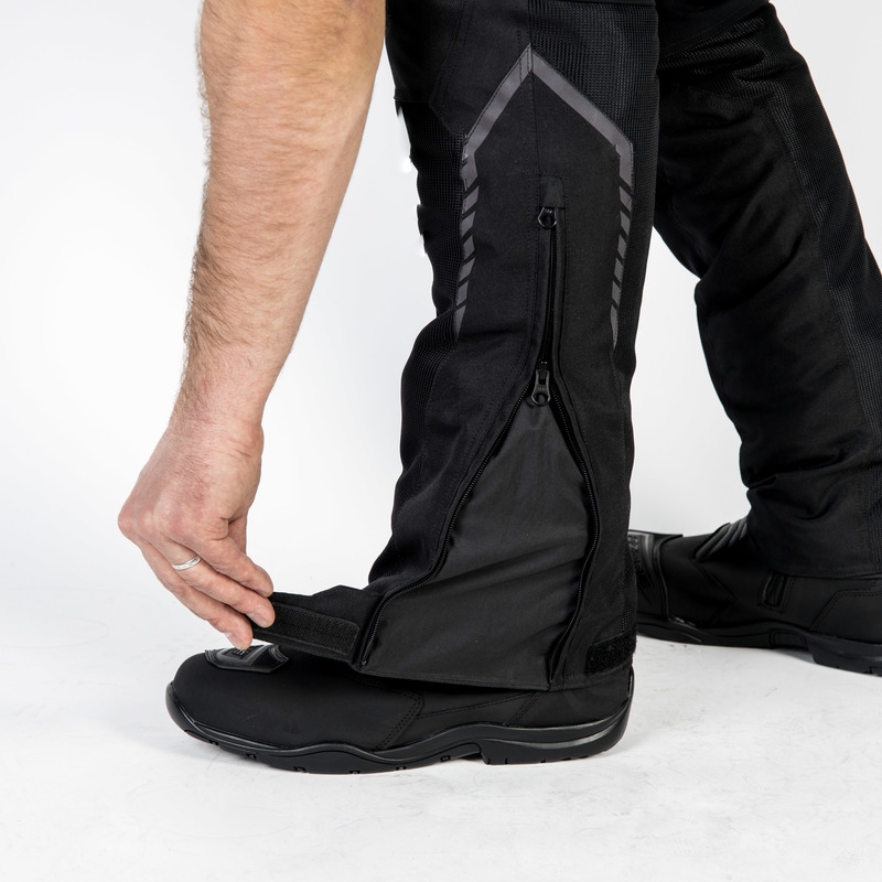 Ozone Flow Melnas apcirptas motocikla bikses izpārdošana