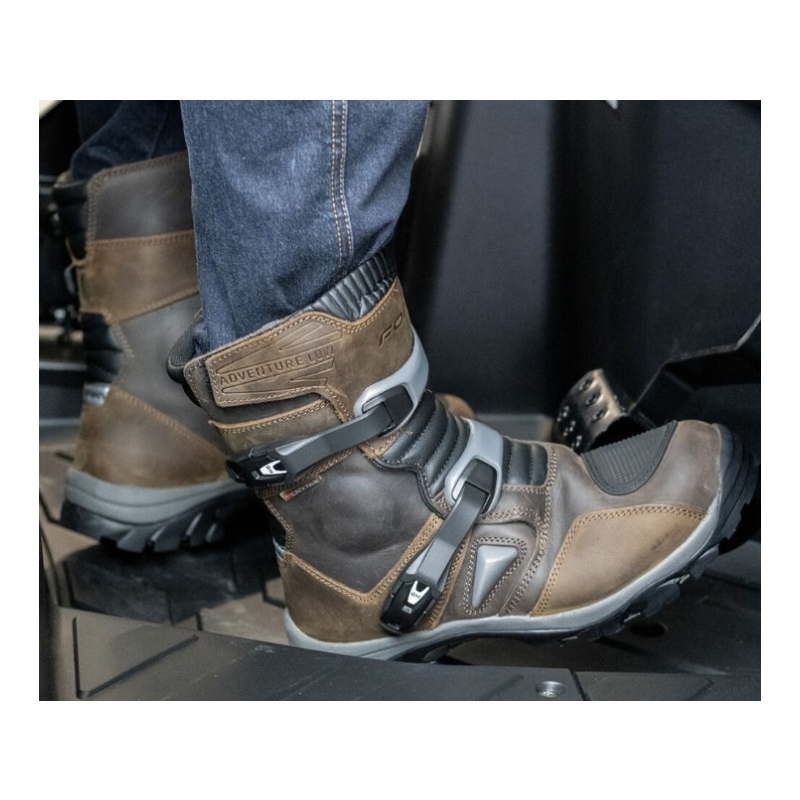 Moto apavi Forma Adventure Low WP brown