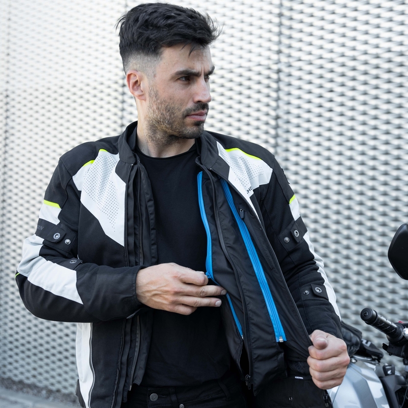 Rebelhorn Hiflow IV melns-sudraba-fluo dzeltena motocikla jaka izpārdošana