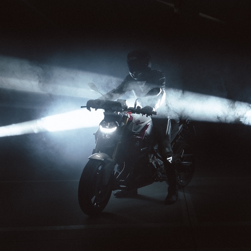 Rebelhorn Fighter Melnas un baltas motocikla bikses izpārdošana