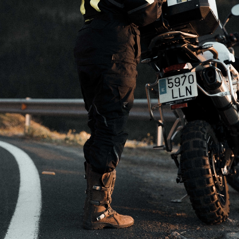 Rebelhorn Hardy II motocikla bikses melnas izpārdošana