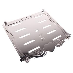 Nerūsējošā tērauda spilventiņš zem CZ numura zīmes Sirds