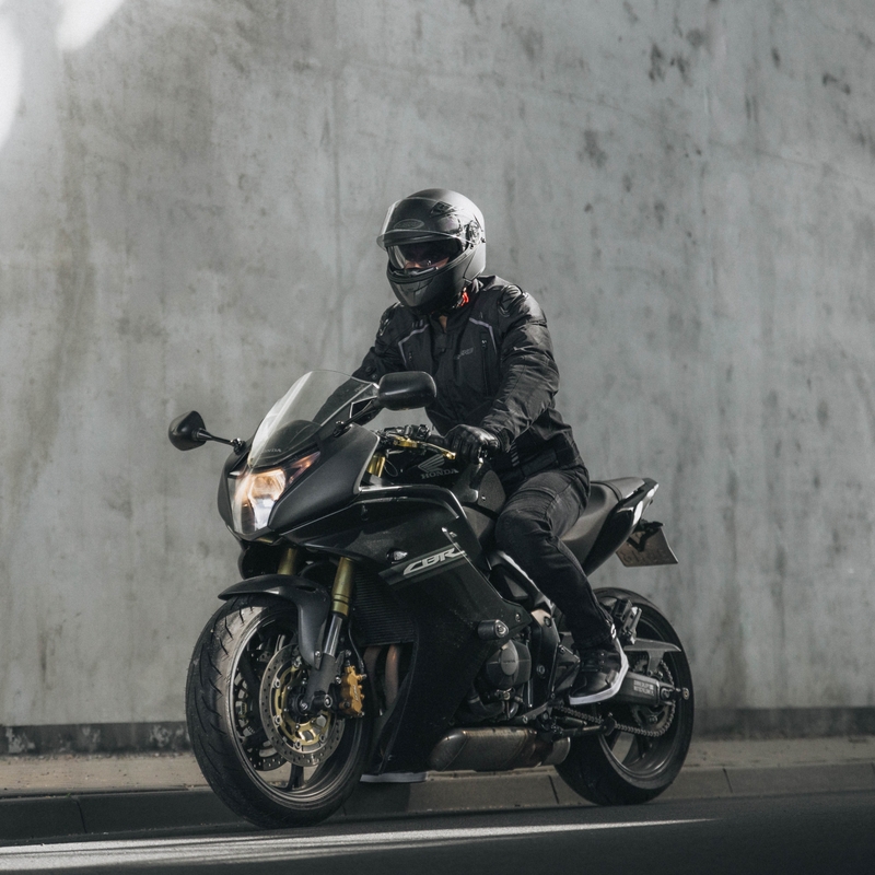Ozone Pulse melni pelēka motocikla jaka