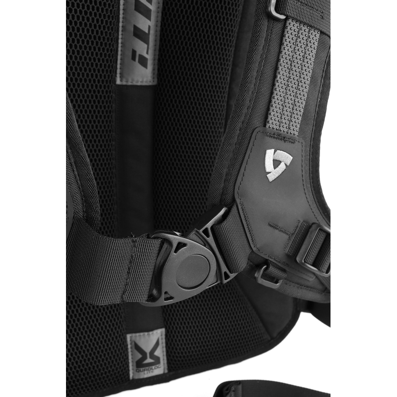 Revit Barren H2O mugursoma 18 l melna