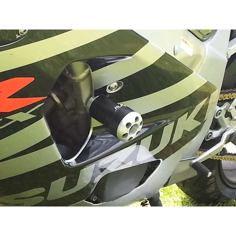 Suzuki GSX-R 600 (01-03) ar klasisko aptecētāja modifikāciju