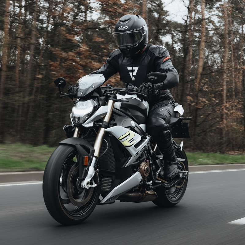 Rebelhorn Veloce Black-Fluo Red Ādas motocikla jaka