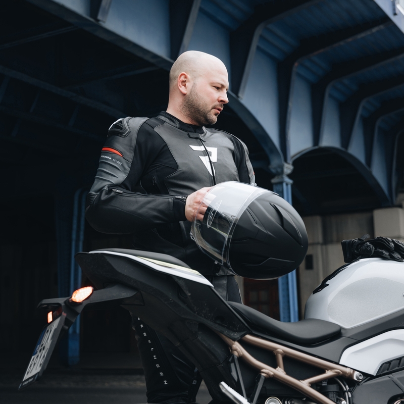 Rebelhorn Veloce Black-Fluo Red Ādas motocikla jaka