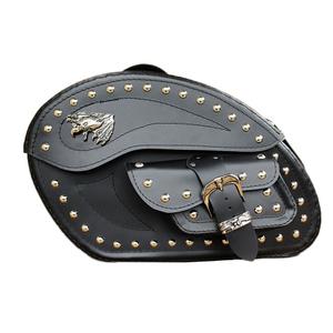 Ādas motocikla bagāžnieki RSA S262 melni ar kniedēm 26 l