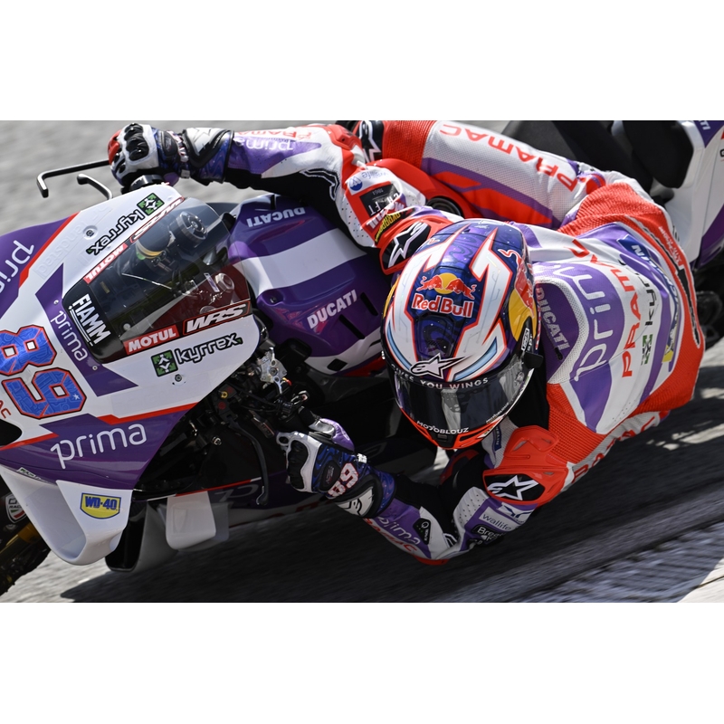Alpinestars Supertech R-10 Team oglekļa fluo sarkanā-zilā-baltā matēta integrālā motocikla ķivere