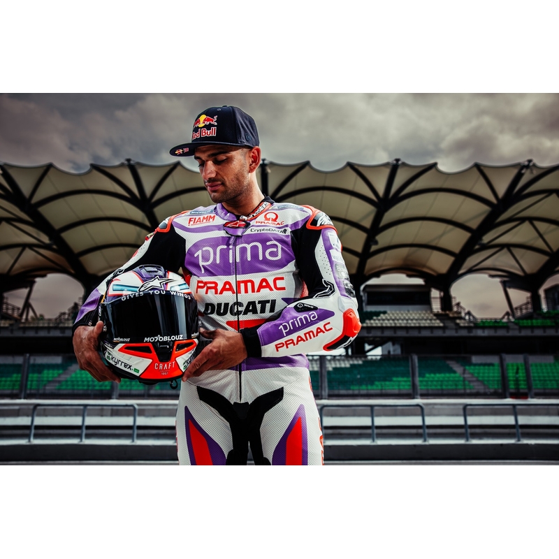 Alpinestars Supertech R-10 Team oglekļa fluo sarkanā-zilā-baltā matēta integrālā motocikla ķivere