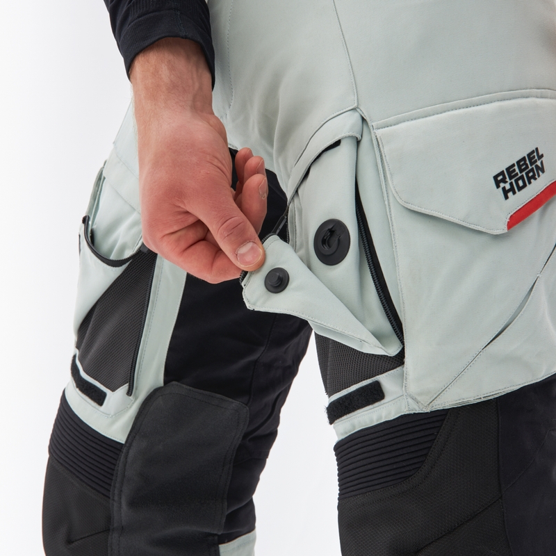 Rebelhorn Range Pelēki-melni-sarkanas motocikla bikses