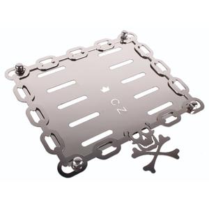 Nerūsējošā tērauda spilventiņš zem CZ numura zīmes Skull