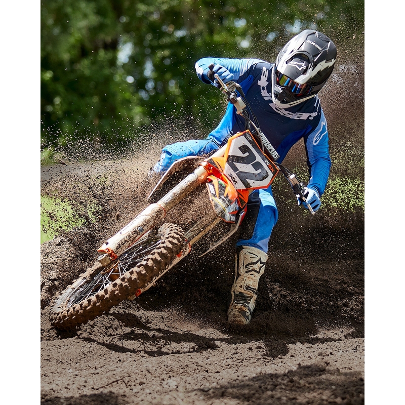 Alpinestars Supertech S-M10 Ampress motokrosa ķivere matēti melnā un baltā krāsā