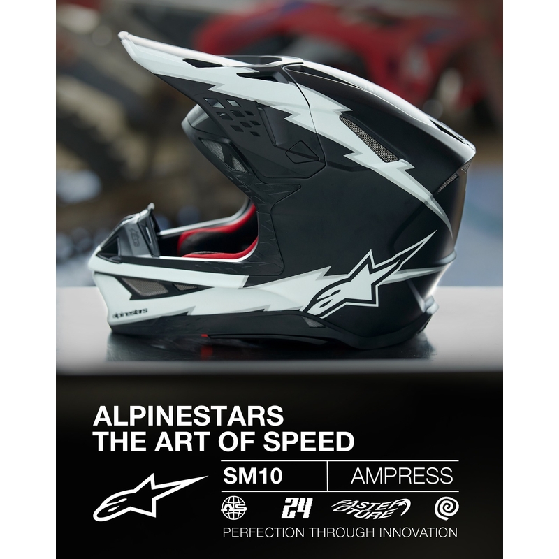 Alpinestars Supertech S-M10 Ampress motokrosa ķivere matēti melnā un baltā krāsā