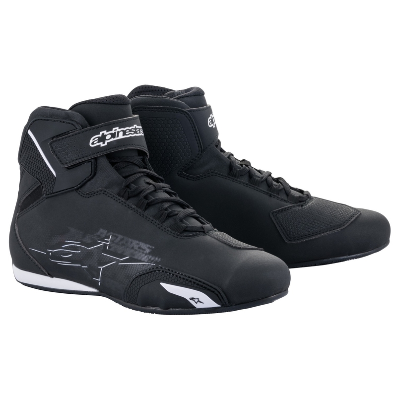 Alpinestars Sector Black and White Motociklu zābaki