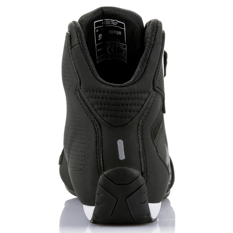 Alpinestars Sector Black and White Motociklu zābaki