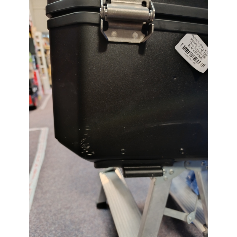 Alumīnija augšējais apvalks motociklam SHAD Terra TR48 BLACK EDITION - II. kvalitāte