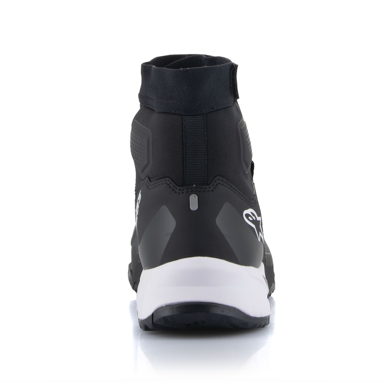 Alpinestars CR-1 melni un balti motocikla zābaki