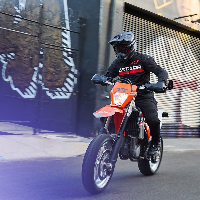 Alpinestars SMX Air melna-fluo sarkana motocikla jaka