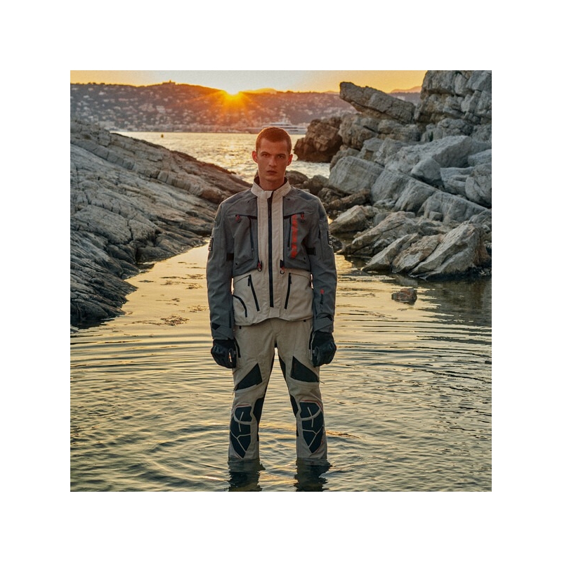 Alpinestars AMT-10R Drystar XF motocikla jaka smilšaini melnā-rozā krāsā