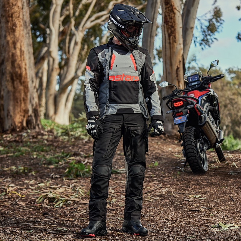 Alpinestars Halo Drystar gaiši pelēka, tumši pelēka, melna, fluo sarkana motocikla jaka
