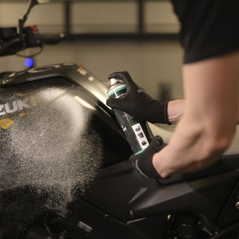 Putu tīrīšanas un pulēšanas līdzeklis (bez ūdens) MINT 500 ml