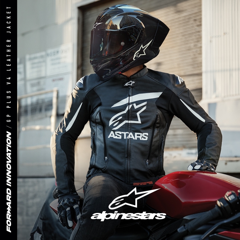 Alpinestars GP PLUS 4 melnā un baltā motocikla jaka