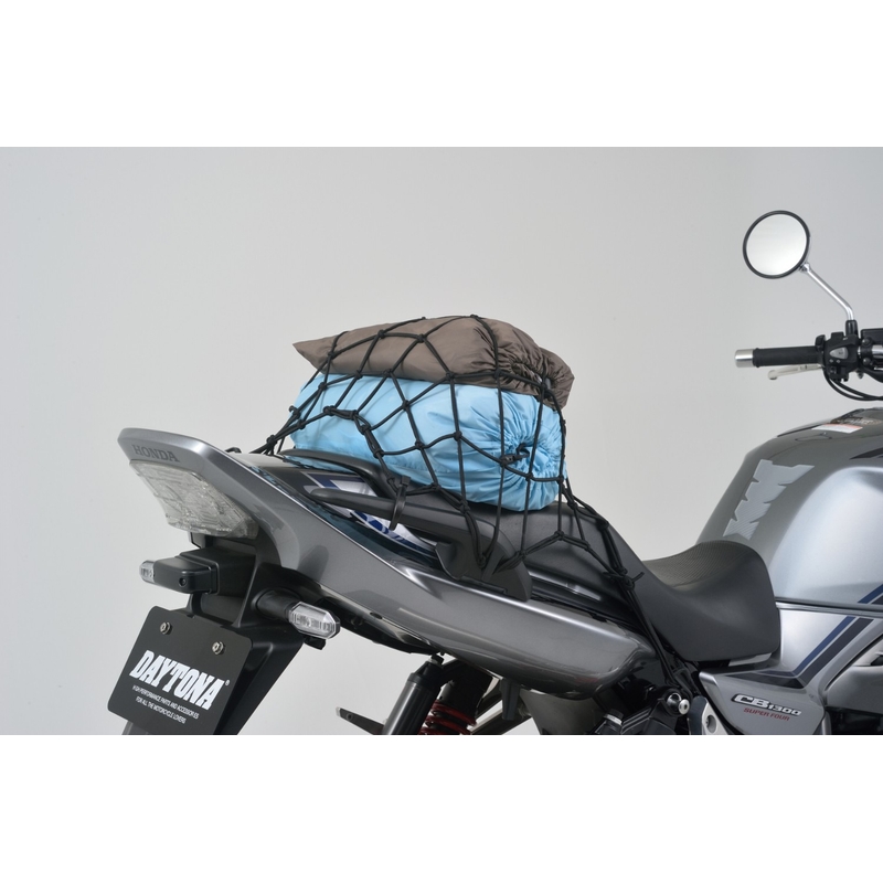 Elastīgs bagāžas tīkls motociklam ar plastmasas āķiem Daytona 30 x 30 cm melns