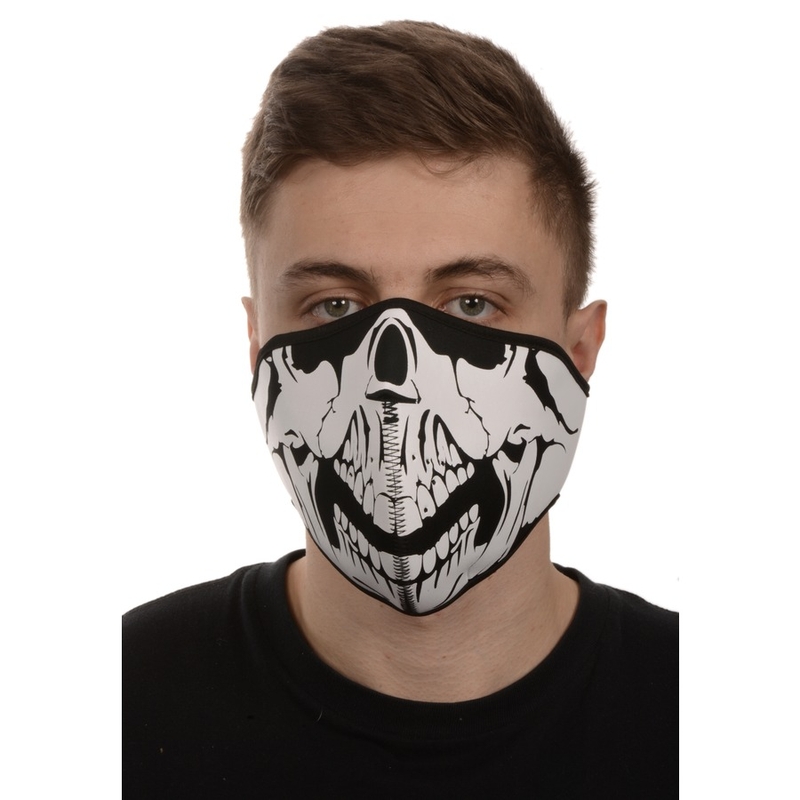 Emerze Skull sejas maska melnā un baltā krāsā