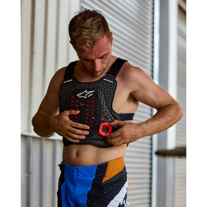 Alpinestars A-5 Plasma melni-arkani-balti krūšu aizsargi