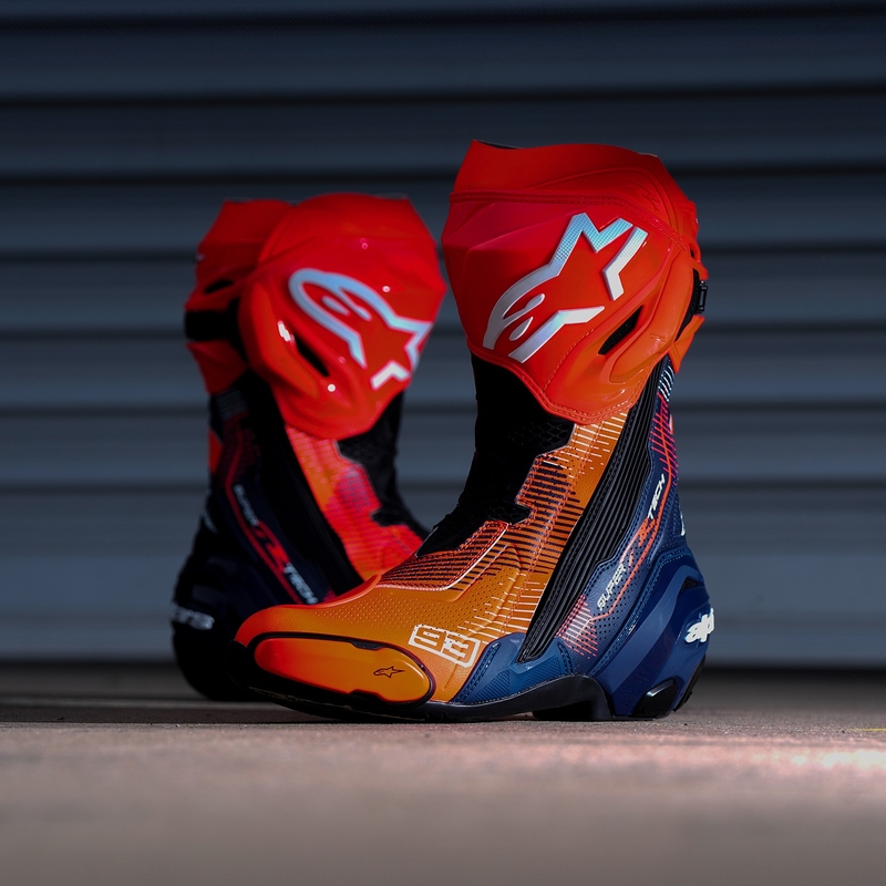 Alpinestars Supertech R Vented limited edition MM93 Marc Marquez fluo sarkani-zili-melni motocikla zābaki