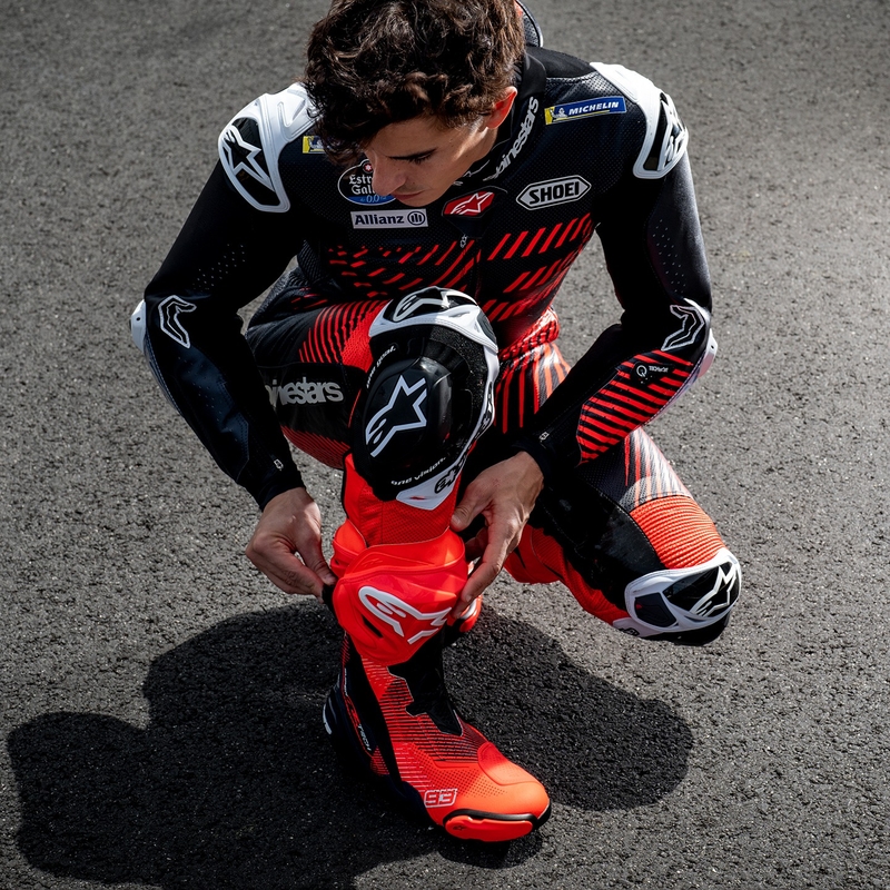 Alpinestars Supertech R Vented limited edition MM93 Marc Marquez fluo sarkani-zili-melni motocikla zābaki
