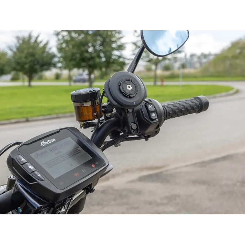 Bāze uzstādīta Quad Lock® motocikla sajūga stiprinājuma bremžu/sajūga galvenā cilindra kronšteinā