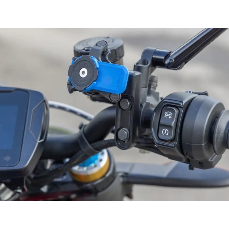 Bāze uzstādīta Quad Lock® motocikla sajūga stiprinājuma bremžu/sajūga galvenā cilindra kronšteinā