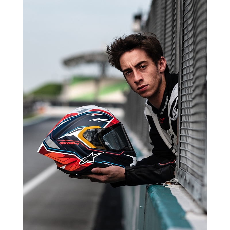 Alpinestars Supertech R-10 limited edition Pedro Acosta matēta zilā, sarkanā un baltā integrālā motocikla ķivere