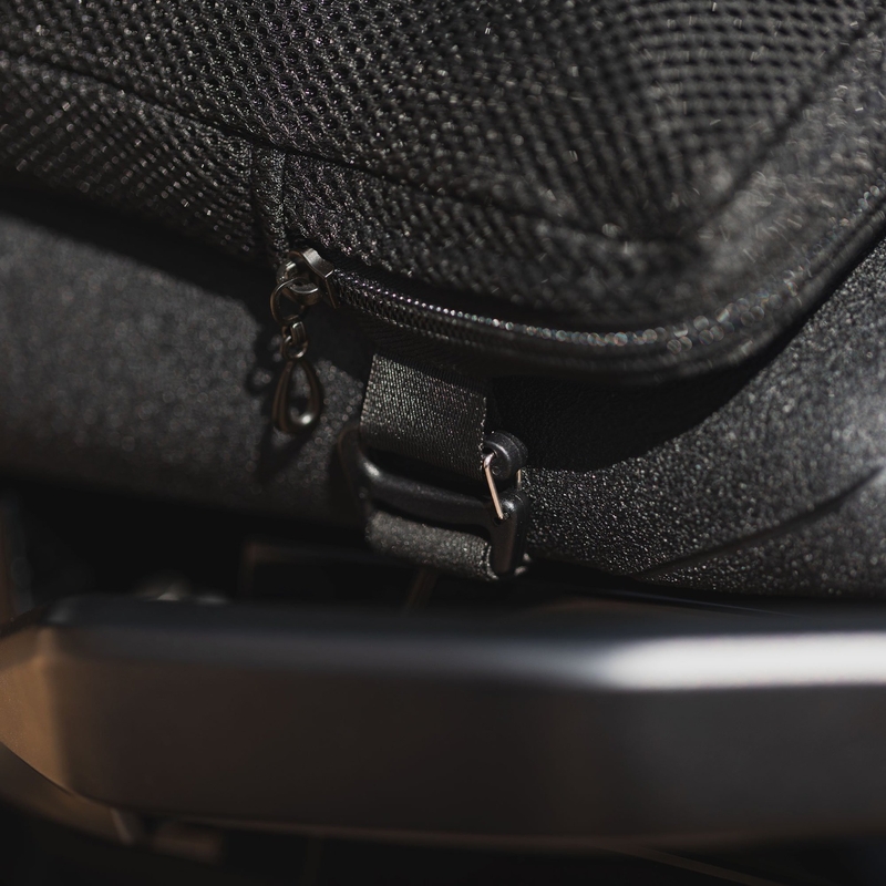 Oxford Air Seat Pillion un Enduro piepūšamais sēdekļa spilvens melns