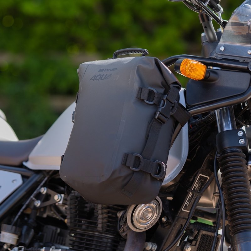Oxford AQUA C7 Crash Bar soma 7 l melna
