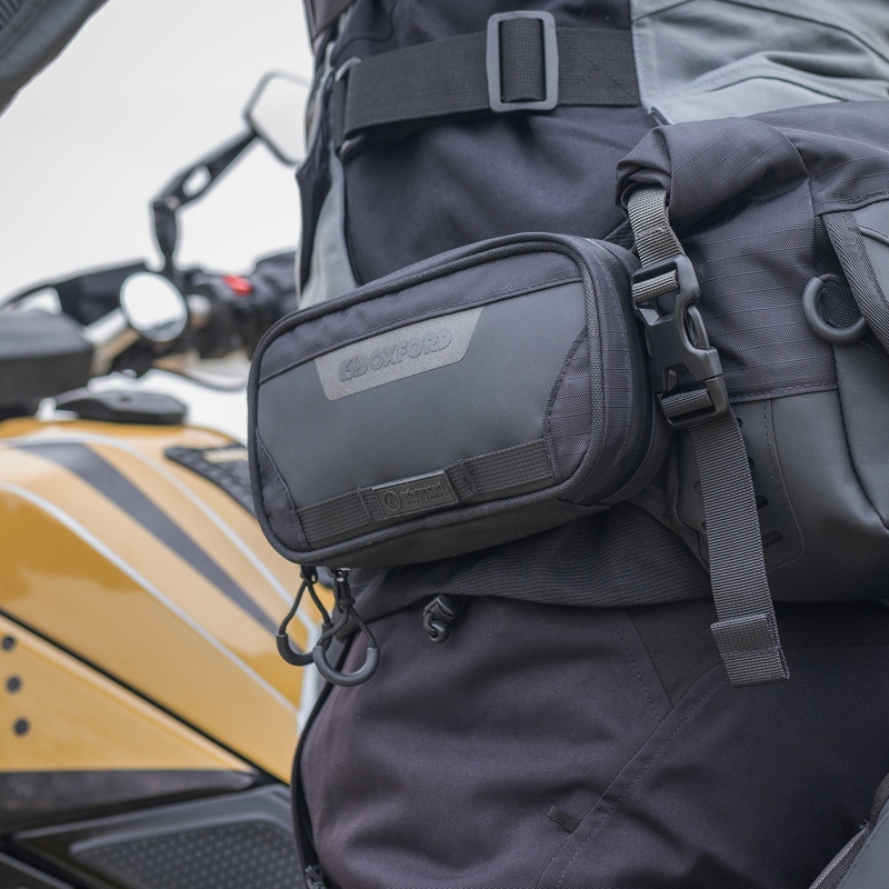 Oxford Atlas W-3 jostas soma ar papildu kabatu, melna, 3,8 l