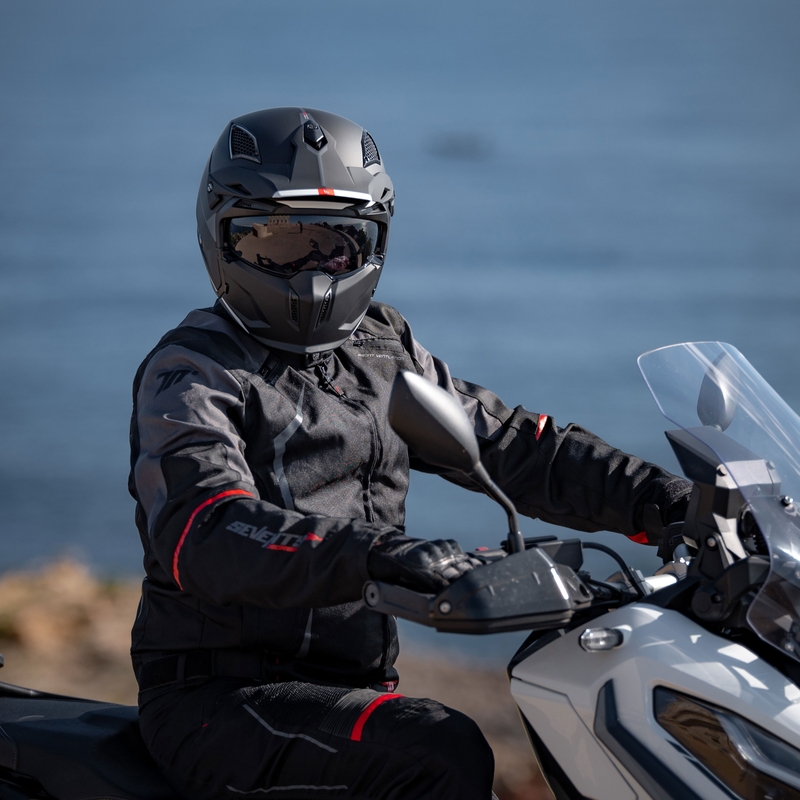 MT Streetfighter SV S Solid A1 atvērtā sejas ķivere ar masku melna matēta