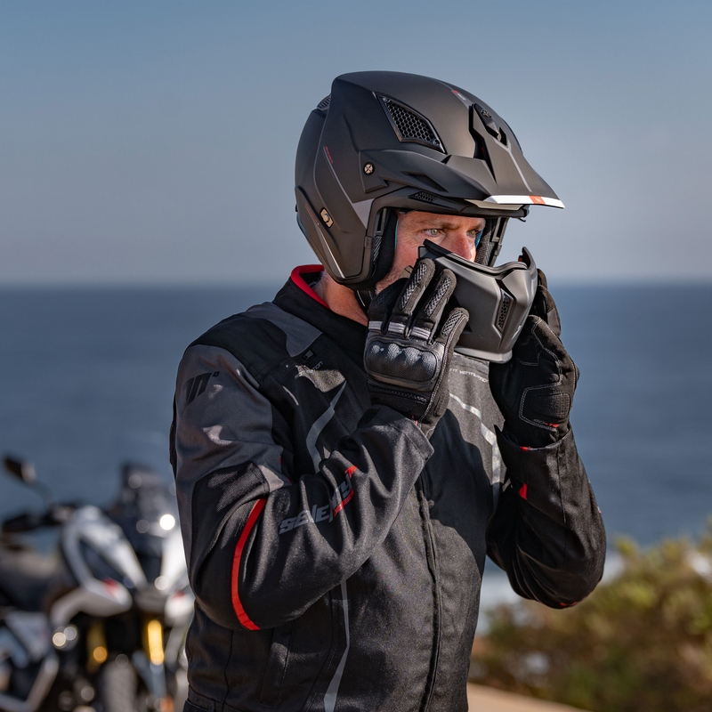 MT Streetfighter SV S Solid A1 atvērtā sejas ķivere ar masku melna matēta