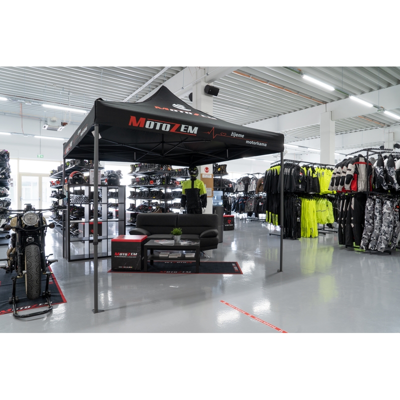 MotoZem Unikāla sacīkšu telts