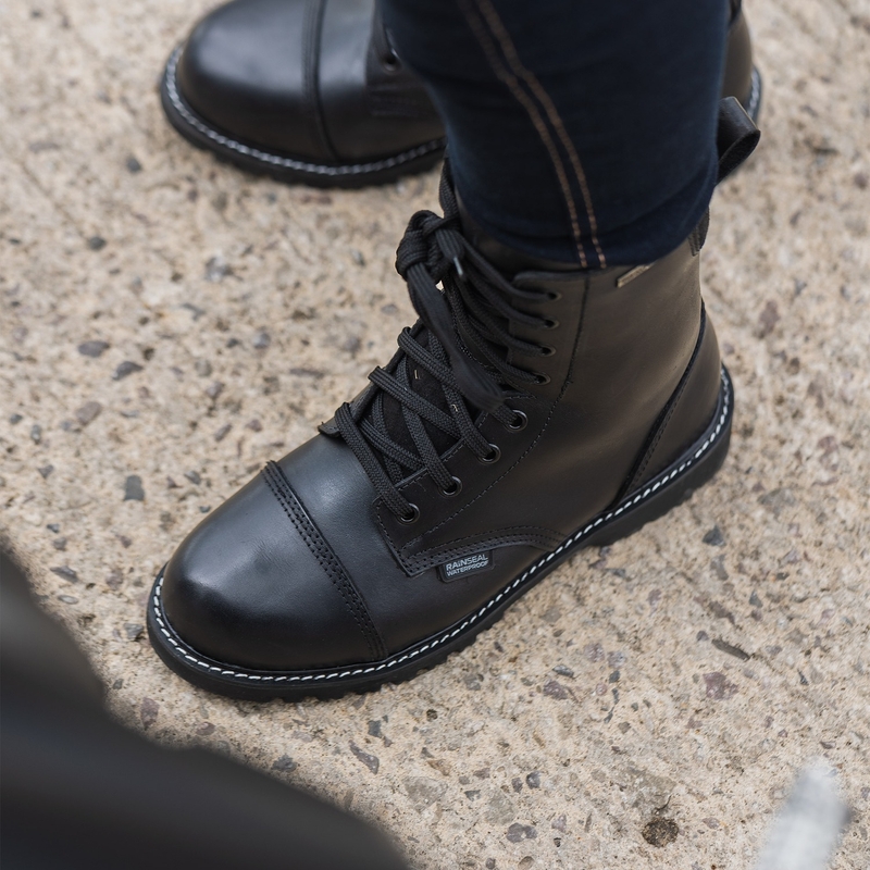 Sieviešu Oxford Radley Black Motociklu zābaki