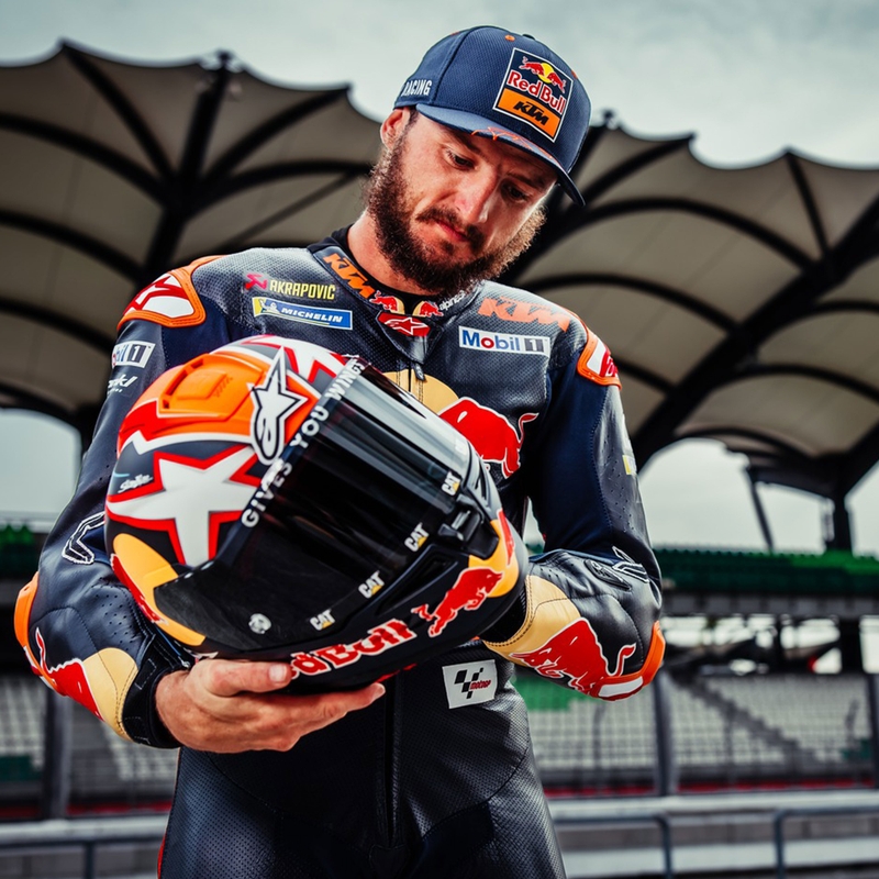 Alpinestars Supertech R-10 Element oglekļa šķiedras pilna izmēra motocikla ķivere, sarkana-balta