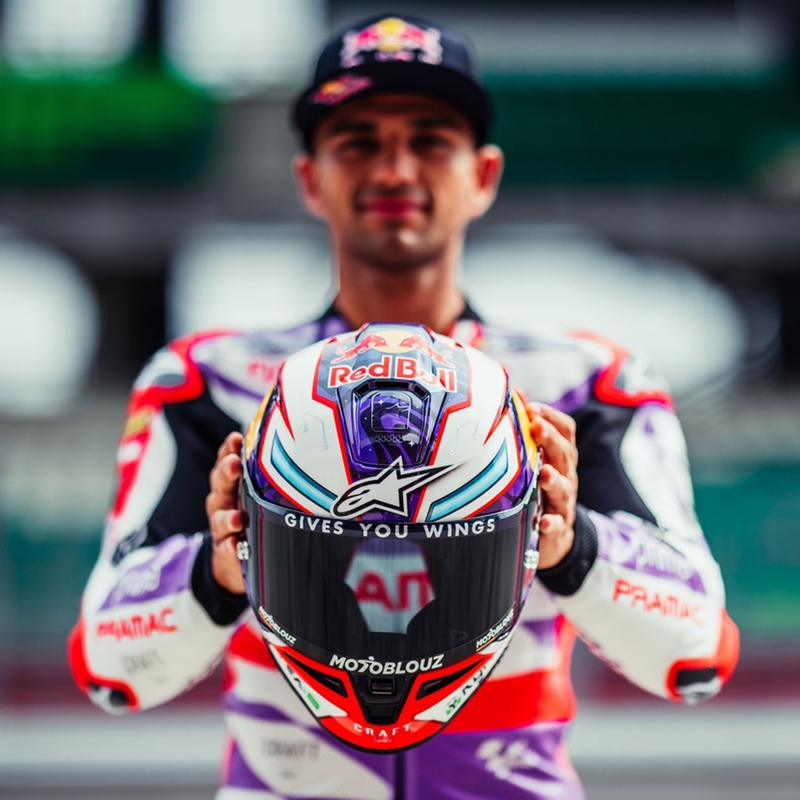 Alpinestars Supertech R-10 Element oglekļa šķiedras pilna izmēra motocikla ķivere, sarkana-balta