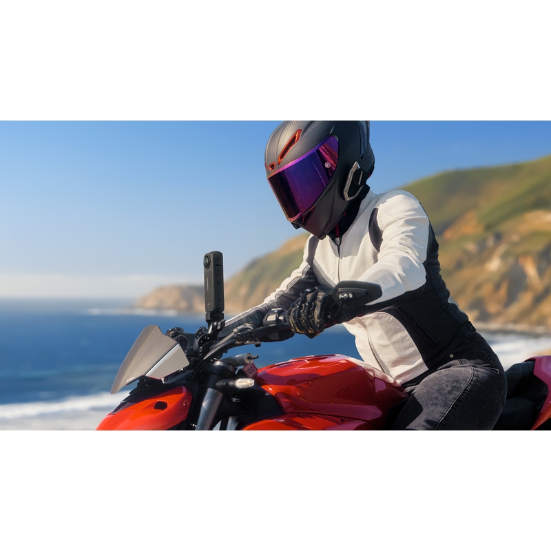 Insta360 X4 motociklu komplekta rīcības kamera melna
