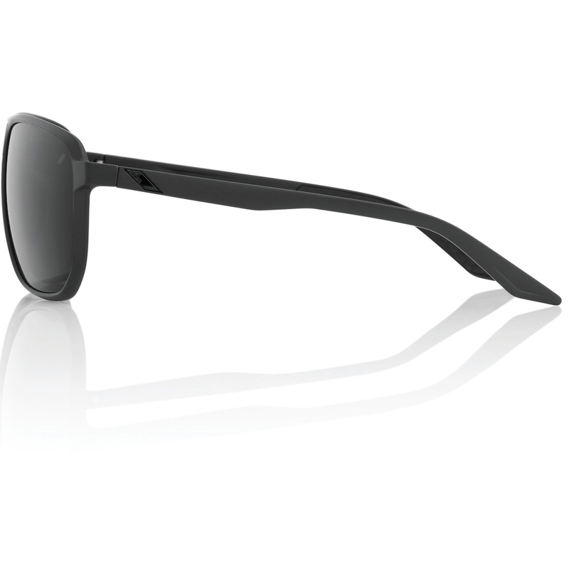 100% Konner saulesbrilles ar melniem stikliem