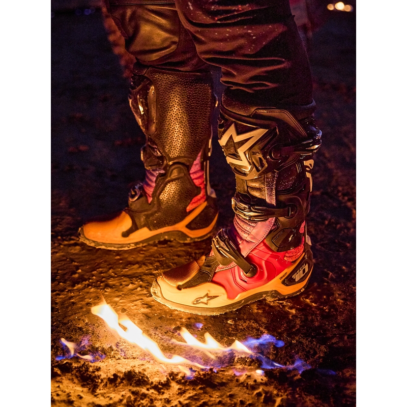 Alpinestars Tech 10 Limited Edition motociklu zābaki Black Hole, melni