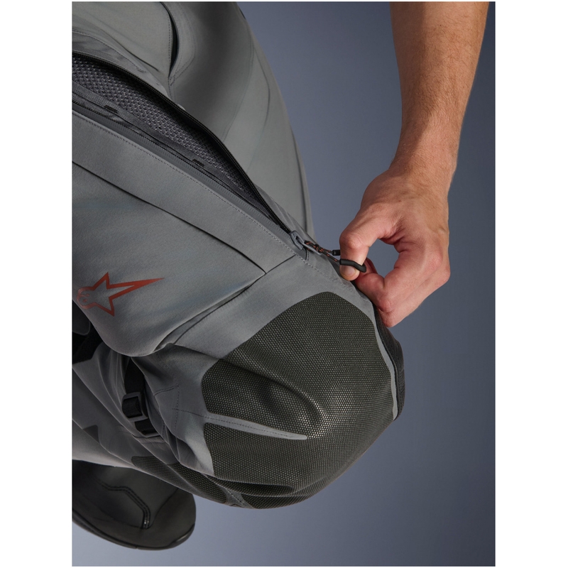 Alpinestars Nazca 3L Gore-Tex PRO īsās motocikla bikses tumši pelēkas-melnas