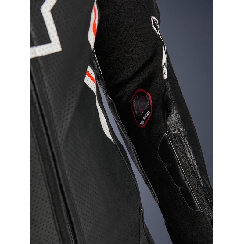 Alpinestars GP TECH V5 ādas motocikla kombinezons melns-balts-fluorescējoši sarkans